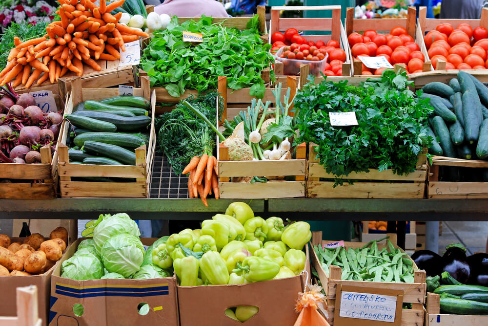 With farmers markets and the Strawberry Festival, Ponchatoula offers a great rural feel with nice neighborhoods.